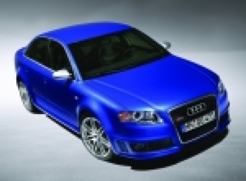 아우디 RS4