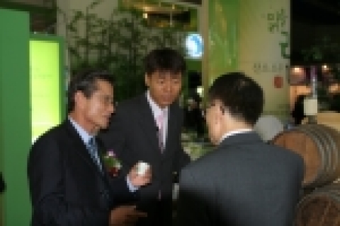 국내에서는 처음 열리는 ‘2006 대한민국 주류박람회’에 중부권을 대표하는 소주전문업체인 (주)선양이 참가하여 최근 산소소주로  폭발적 호응을 받고 있는 ‘맑을린’과 증류식소주인 