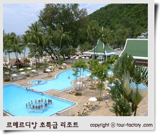 릴렉스 베이의 특급 리조트 르 메르디앙 푸켓