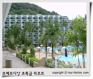 릴렉스 베이의 특급 리조트 르 메르디앙 푸켓