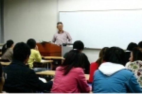 전주대 금융보험학과(전공주임교수 김광국)는 지난 2006년 6월 8일 발표된 제29회 손해사정사 1차 합격자 41명을 배출하여 전국에서 1차 합격생 배출 1위 대학에 올랐다.