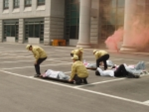 화재진합 훈련하는 모습