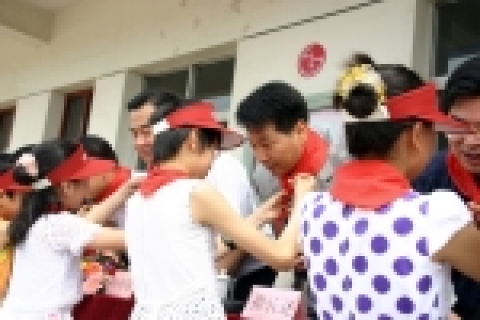 LG전자 중국 타이저우법인(LGETR)은 최근 최장술 법인장과 타이저우시 정부관계자, 학생, 학부모 등 300여 명이 참석한 가운데 ‘사랑의 학교’라는 뜻을 담은 ‘LG애심실험학교