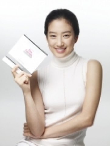 뉴트로지나가 투명하고 깨끗한 피부를 연출해주는 ‘뉴트로지나 화인 훼어니스 딥 화이트닝 마스크(Neutrogena Fine Fairness Deep Whitening Mask)’를