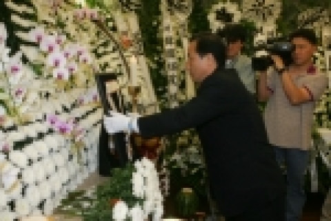 오늘 있었던 고 조남철선생 훈장 전수식 사진입니다.  