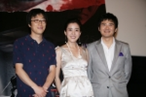 시사회에 참석한 두 주연배우(박은혜, 임호)와 정종훈 감독