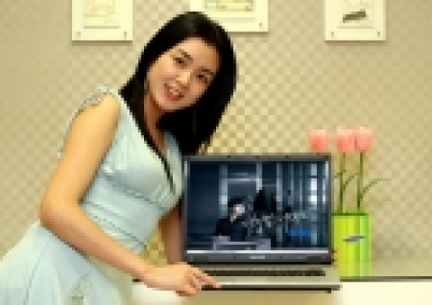 지난 5월 15인치 보급형 노트북 'R45' 등 가격 경쟁력을 지닌 노트북을 출시한 바 있는 삼성전자가 이번에 15.4인치 와이드 보급형 노트북(모델명:센스 R4