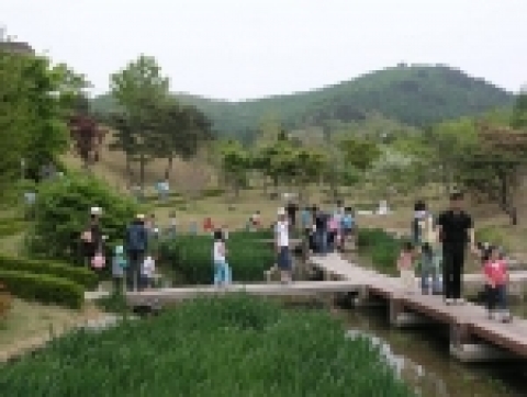 관광명소로 각광받고 있는 경상북도수목원