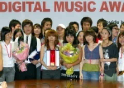 싸이월드(대표 유현오)는 11일 미근동 본사에서 ‘디지털뮤직어워드(Digital Music Award)’ 시상식을 진행했다.