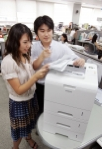 삼성전자가 분당 최대 43매 출력이 가능한 초고속 흑백 레이저 프린터인 ML-4550시리즈를 출시하였다