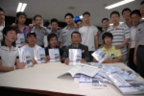 의정부소방서(서장 박청웅)에서는 25일 대강당에서 502의무소방대 복무수기 발간행사를 가졌다.
