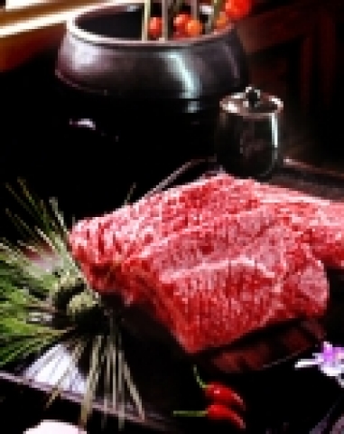 메이필드호텔(www.mayfield.co.kr) 한식당 `낙원’은 추석을 맞아 지난 20년간 내국인을 비롯한 외국인, 특히 일본 관광객들의 사랑을 받아 온 `낙원’의 갈비를 선물세