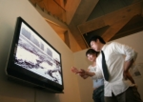 삼성전자 LCD 제품이 활용된 제1회 국제작가포럼  