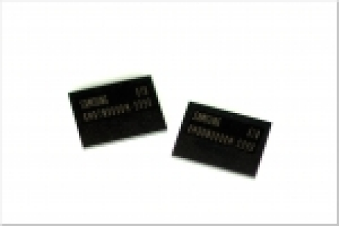 삼성전자가 이번 달부터 양산 시작하는 1GB 및 2GB(Giga Byte) 모비낸드(moviNANDTM) 제품