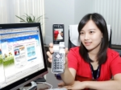 데이콤 기업형 MMS 서비스를 이용하는 기업들은 장문메시지(2000자), 사진, 음악, 동영상 등으로 자사 기업이미지 제고 및 상품 마케팅을 펼칠 수 있다. 데이콤 직원이 MMS 