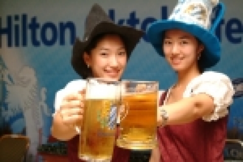 밀레니엄 서울힐튼, 오크룸의 옥토버페스트