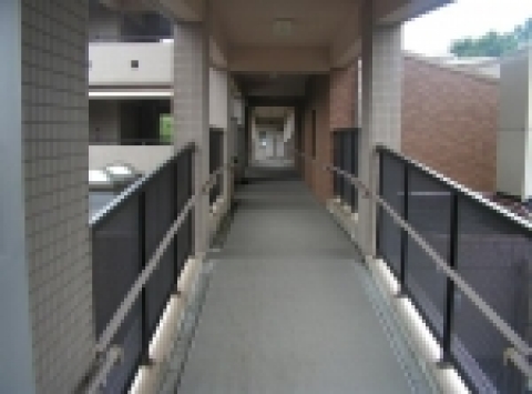 레버형 손잡이 및 복도 핸드레일 