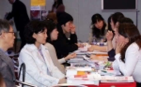 박람회장 상담장면 1