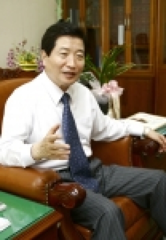 안상수 의원(국회 법제사법위원장, 명예 법학박사)