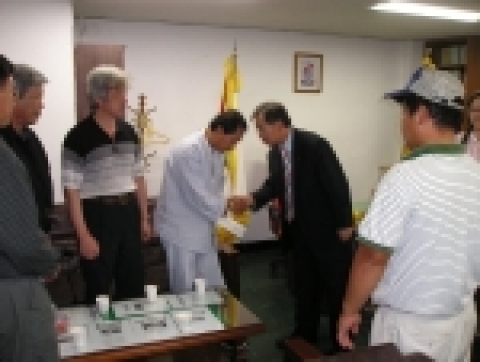 범죄예방 경주지역협의회, 갱생보호대상자에게 사랑의 성금 전달