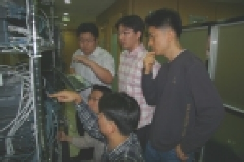 삼성네트웍스는 네트워크 핵심 기술 확보와 사내 전문가 육성을 위해 CCIE(Cisco Certified Internetwork Expert) 양성과정을 진행한다.