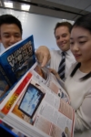 LG.Philips LCD의 세계 최대 100인치 LCD 패널이 2007년판 기네스 북 Science & Technology(과학기술)의 Gadgets(제품) 섹션에 첫 제품으로 