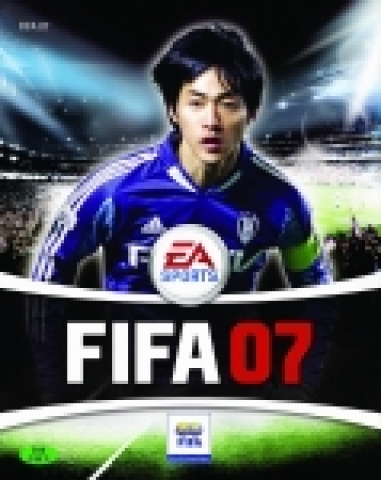 매년 유명 축구 선수를 대표 모델로 기용해 화제가 되었던 FIFA 시리즈의 패키지 모델에 올해는 국가대표축구팀 주장으로 잘 알려져 있는 김남일이 선정됐다.