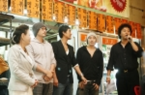 영화 <가문의 부활> 팀이‘사랑의 일일 포장마차’에 나선모습