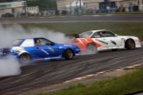 한국타이어는 ‘한국 퍼포먼스 챌린지’ 자동차 경주 대회 5라운드가 열리는 1일 에버랜드 스피드웨이에서 ‘한일(韓日) 드리프트 대전’을 준비했다고 27일 밝혔다. 