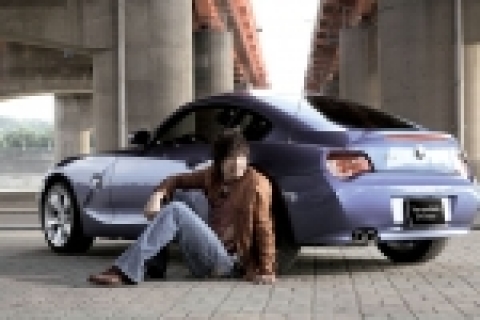 BMW 코리아는 27일 지난 14일 시사회를 갖고 첫 공개한 뮤직필름 ‘BMW meets truth’가 국내 최초로 아시아나 기내 상영 프로그램에 선정되었다고 밝혔다.