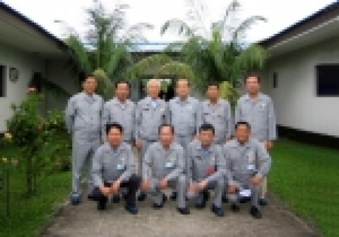 현대중공업 민계식 부회장과 최길선, 이연재 사장 등 CEO와 본부장들이 추석 연휴동안 해외 공사 현장을 찾아 파견 직원들을 격려할 예정이다. 사진은 지난 여름휴가 때 해외 공사 현