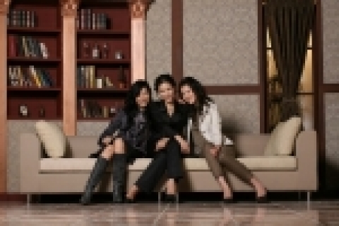 2006년 미스코리아 진선미로 선발된 이하늬, 장윤서, 김수현