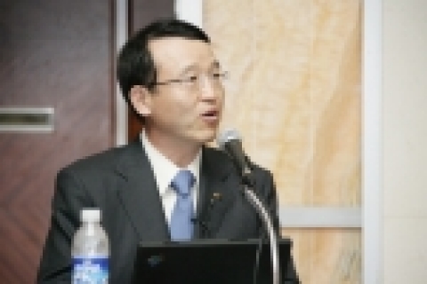 KT남중수 사장 와이맥스 포럼에서 기조연설 모습
