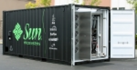 썬은 인프라스트럭처 및 전력, 쿨링을 한 모듈 유닛에 패키지화 해 데이터 센터를 가상화 한 신개념의 컴퓨팅 '블랙박스 프로젝트'를 출시 전 미리 선보였다.