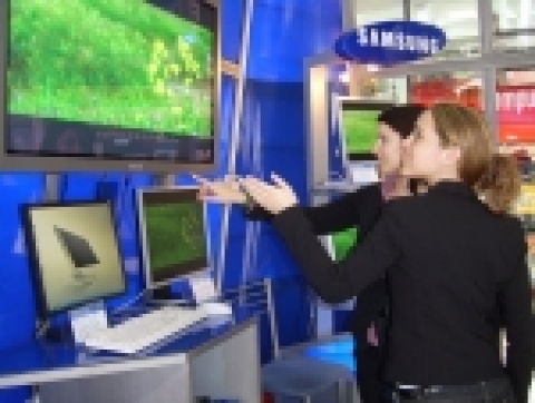 중남미 경제성장률 1위인 아르헨티나서 삼성전자 LCD 모니터가 현지 최우수 모니터로 각광받고 있다. 부에노스 아이레스에 위치한 아르헨티나 최대 IT 유통점인 Air Computer