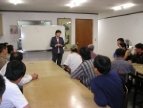 한국갱생보호공단 대구지부에서는 2006. 10. 18(수) 숙식제공대상자들의 재사회화 교육의 일환으로 대구종합고용안전센터 이경미 직업진로지원팀장과 대구일일취업센터 조례향 소장을 초