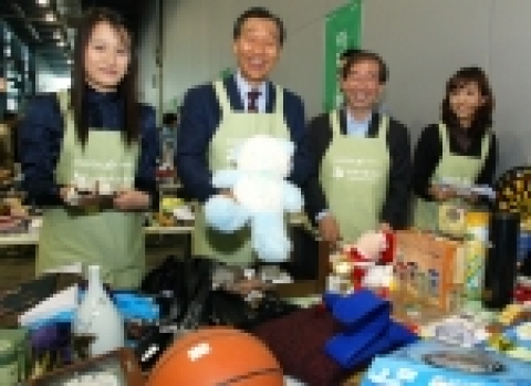 이건은 28일 아름다운가게와 함께 나눔과 순환의 운동에 동참하는 협약식을 가졌다. 