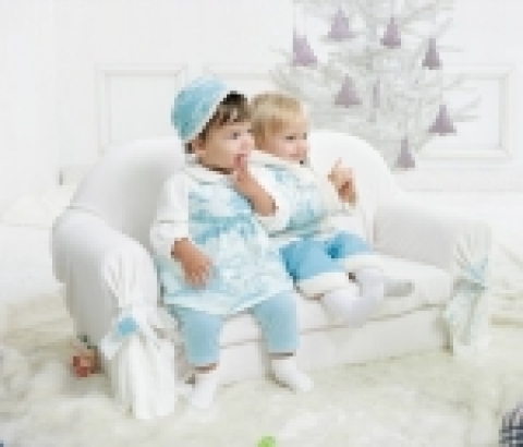 압소바는 오는 겨울 시즌을 맞아 ‘동화 속 겨울이야기’라는 컨셉으로 동화 속 캐릭터와 이미지를 활용한 겨울 신제품을 선보였다.