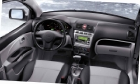 '2007 모닝' 편의사양은 ▲운전석 메모 홀더 ▲운전석 암레스트 ▲2열 승객용 시트백 후크 등이 신규로 적용됐다.