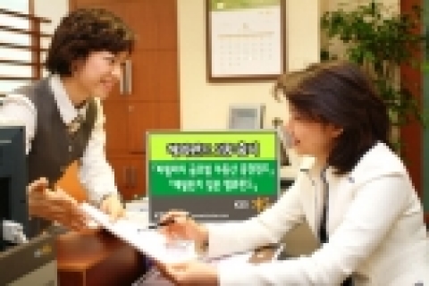 KB국민은행(은행장 강정원/www.kbstar.com)은 11월 13일부터 주식형 해외펀드「피델리티 글로벌 부동산 증권 펀드」 및 「메릴린치 일본 밸류 펀드」 2종을 판매한다.