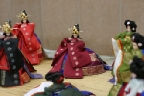 한국관광공사는 오는 21일(화)부터 12월 13일(수)까지 공사 지하1층 관광안내전시관 TIC에서「조선왕실 복식 및 전통의상 미니어쳐 전시회」를 개최한다.