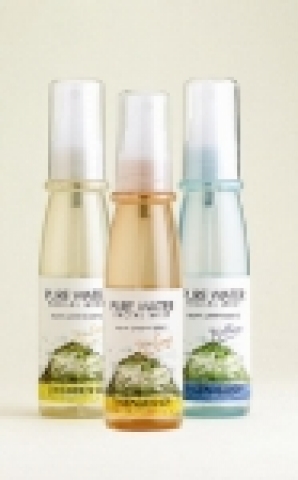 제주도 삼다수로 만든 더페이스샵의 ‘청정한 페이셜 미스트’ 3종.
