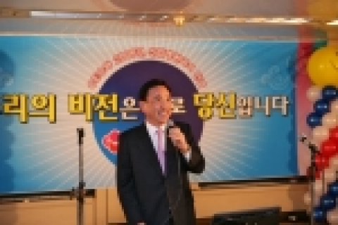 경남은행이 신입행원 연수과정에 CEO와의 만남 프로그램을 갖고 스킨십 경영을 강화하고 있다.