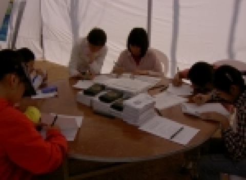 2005 '생명 하나 더' 모습(서울숲)-시민 설문 모습