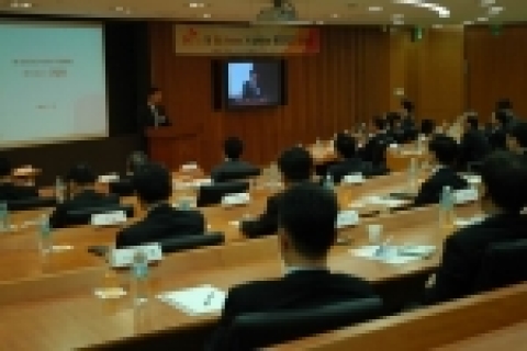 SK C&C는 15일, SK C&C와 협력사가 함께하는 상생협력 간담회’를 가졌다.  이 날 간담회에는 SK C&C 경영지원부문장 정철길 전무를 비롯한 임직원 및 중소 협력사 사장