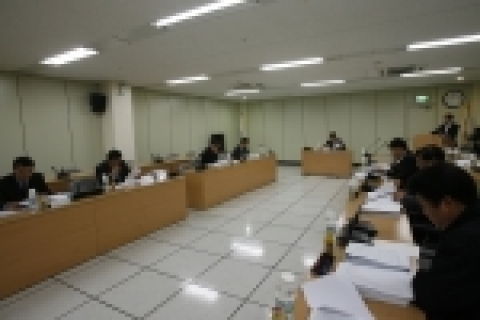 제14회 의용소방상 수상자 선발을 위한 중앙공적심사회의가 진행되고 있다.