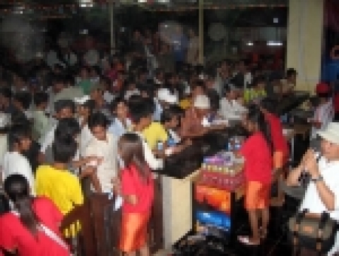 물축제 행사장에서 엑스포 복권 판매