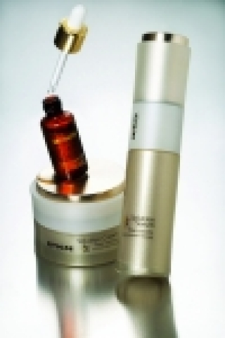 입큰화장품(IPKN, www.ipkn.co.kr)은 겨울철 여성들의 피부 건조 현상에서 비롯된 탄력저하,주름생성, 칙칙함 등의 총체적인 피부 고민을 해결해 주는 ‘타임 석세스 라인(솔루션 세럼, 솔루션 크림 2종)’을 출시했다.