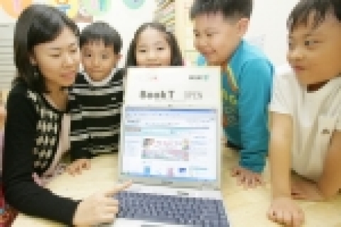 KT는 북티사이트(www.bookt.co.kr) 구축을 완료하고  21일부터 ‘전자도서관 서비스’를 본격적으로 제공한다고 밝혔다.