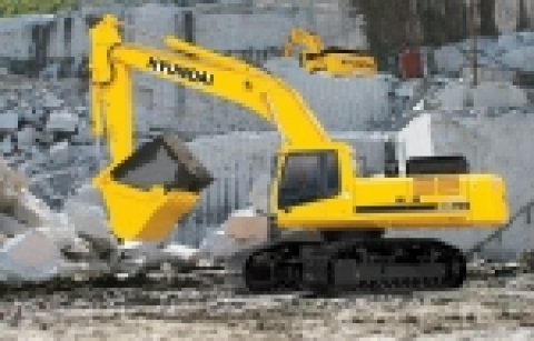 올해 세계 최우수 건설장비에 선정된 현대중공업 50톤급 석산 전용 굴삭기.